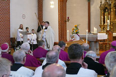 Pontifikalrequiem und Beisetzung von Weihbischof em. Johannes Kapp (Foto: Karl-Franz Thiede)